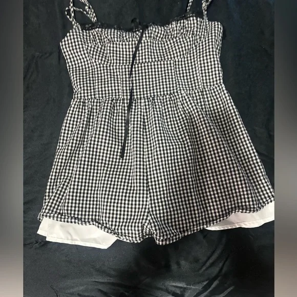🩷Princess Polly🩷Black and White Checkered Jumpsuit - Picture 5 of 7